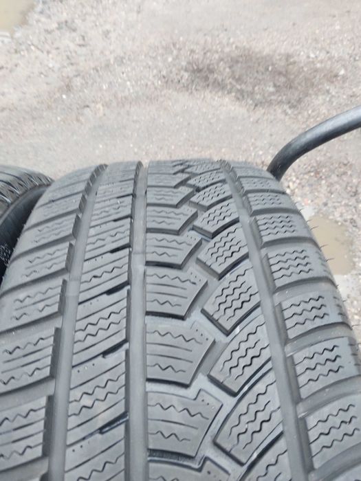 Opony zimowe 225.50.17 rok 2024 Montaż