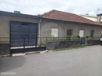 Moradia T4 para venda