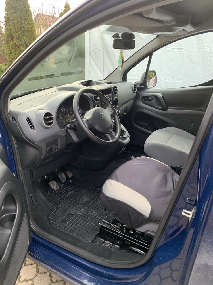 sprzedam peugeot partner 1.6 hdi rok 2012