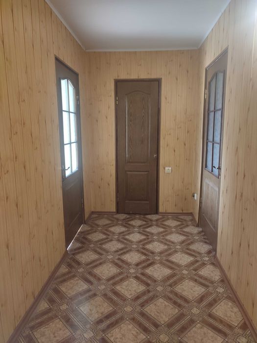 Продам 2-кімнатну квартиру, район  поліклініки