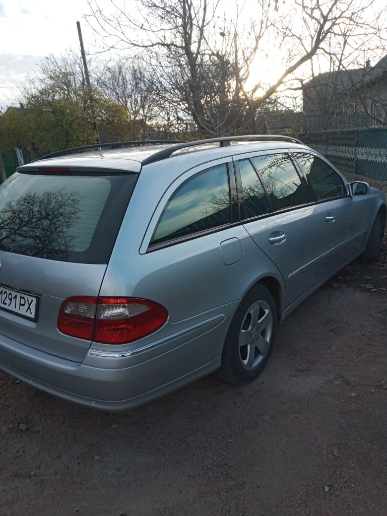 Мерседес w211 e klass