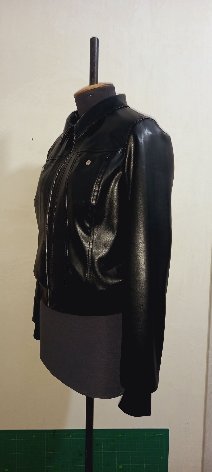 Куртка із екошкіри 44р. Leather Fox