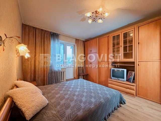 Продаж 3х кімнатної квартири на Оболоні, метро Мінська, Оболонь