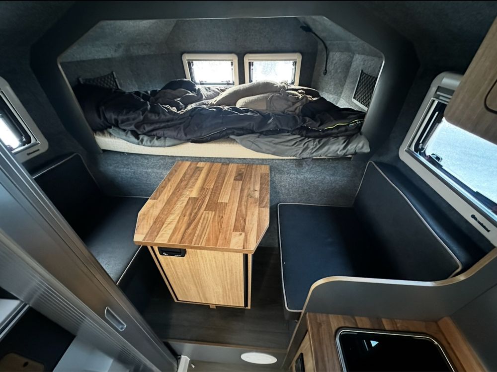 Pickup camper, kapsula kamper, zabudowa na pickupa całoroczna