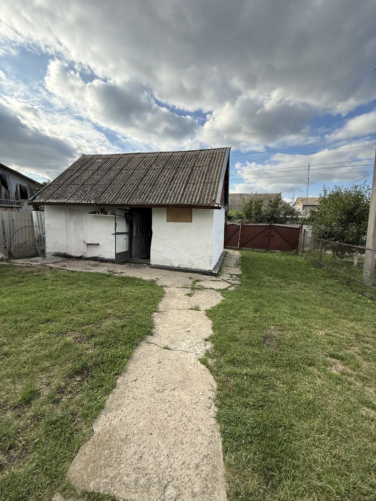 Гребінки. Будинок біля ставка. Продаж