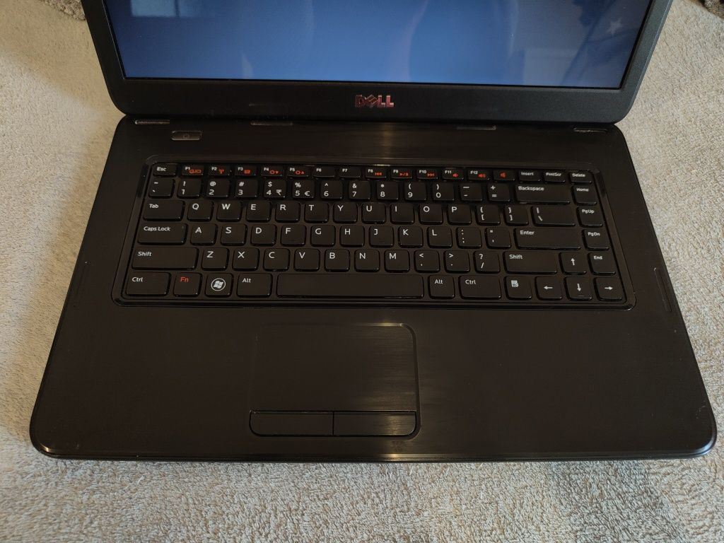 Laptop Dell Inspiron M5040