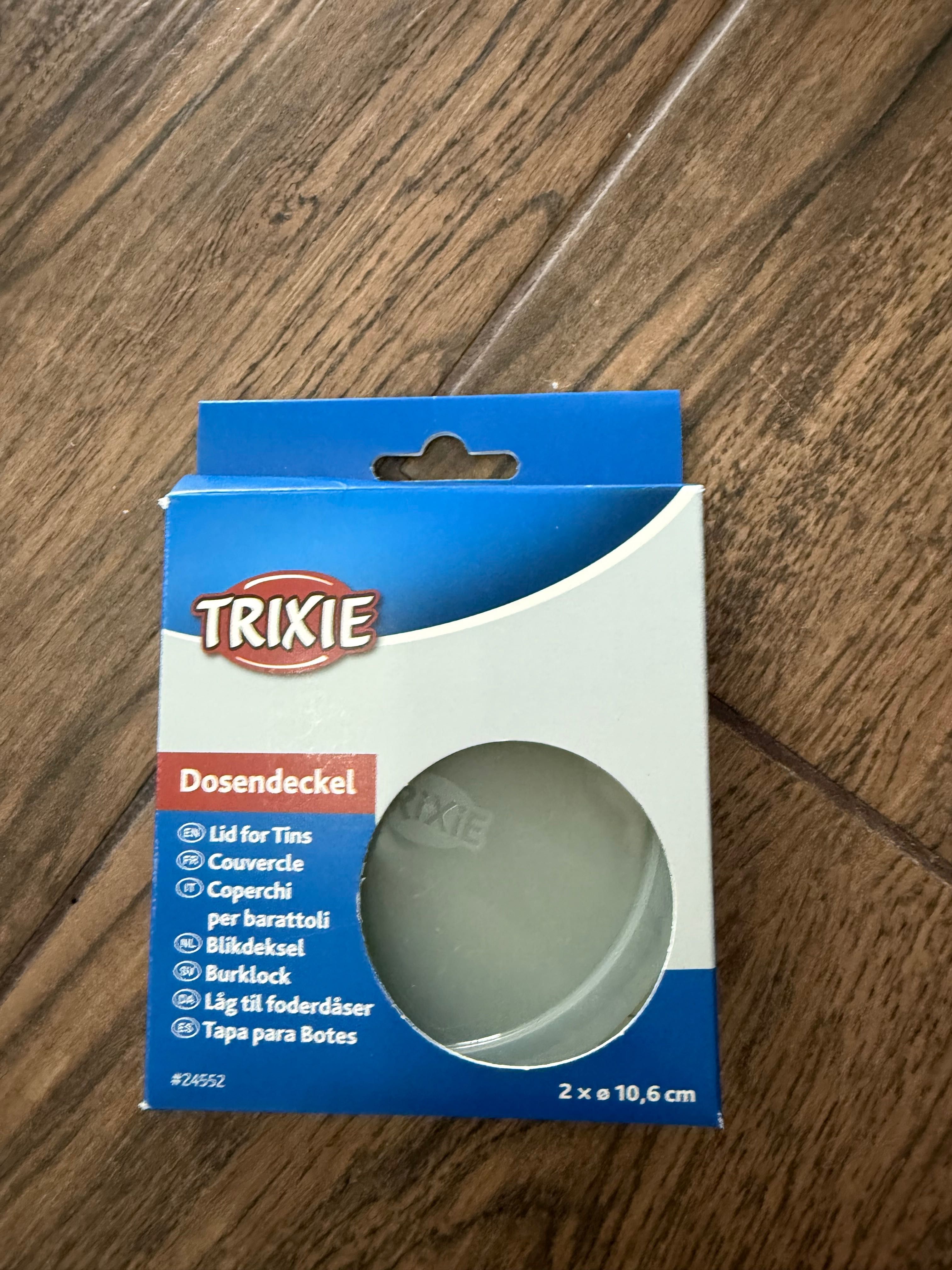 Pokrywka na puszki

2 x Ø 10,6 cm (do puszek 800 g) + gratis piłeczka