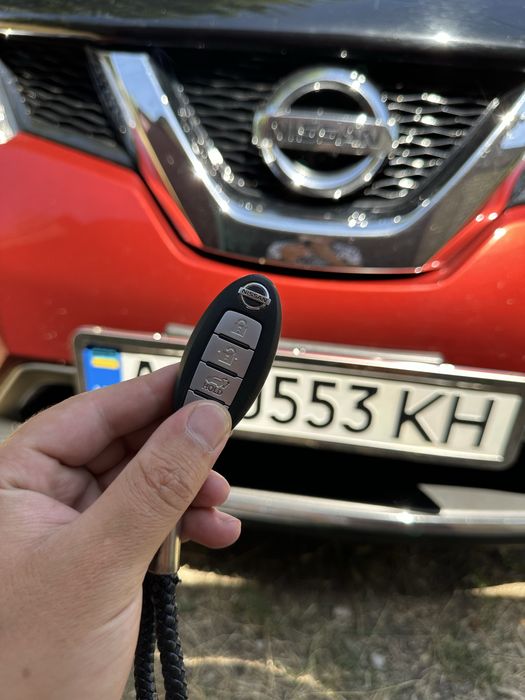Продам Nissan Rogue