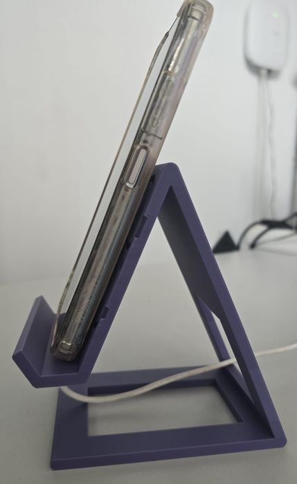 Suportes 3D para Telemóvel/Tablet/Relógio – Design Moderno e Funcional