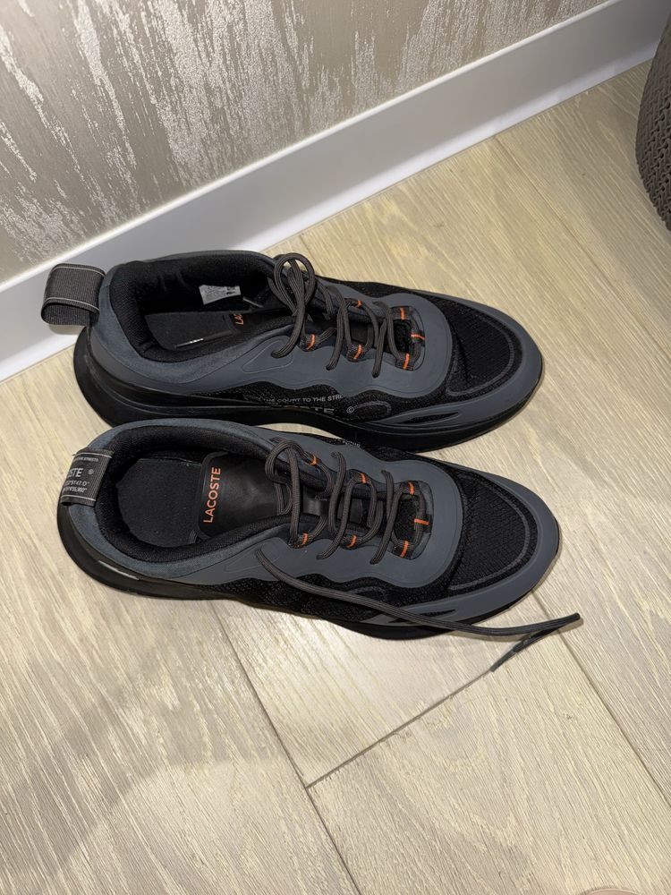 Кросівки Lacoste