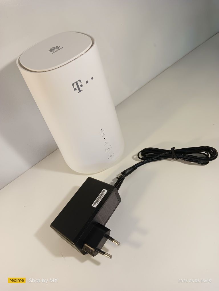 karta SIM LTE WiFi 2,4 i 5 GHz 300 mb/sRouter B528 Huawei modem