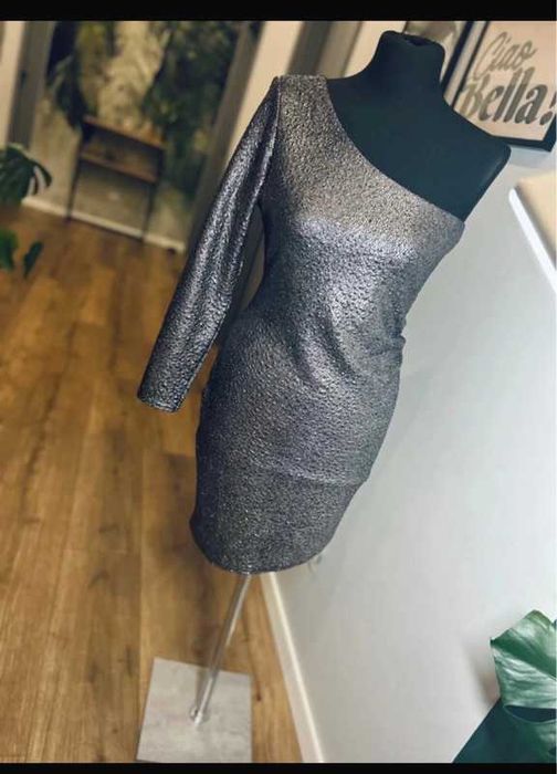 sukienka srebrna L 40 błyszcząca połyskująca jedno ramię wesele