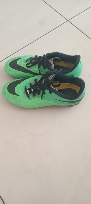 Korki, buty do piłki nożnej Nike