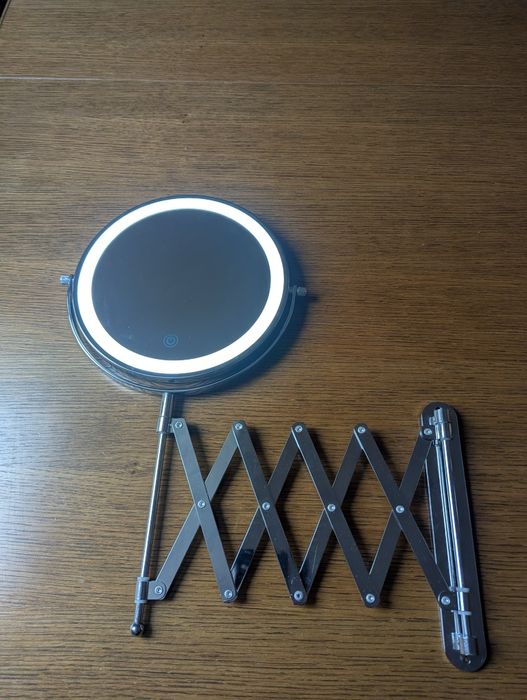 Lusterko kosmetyczne z podświetleniem Led akumulatorowymm