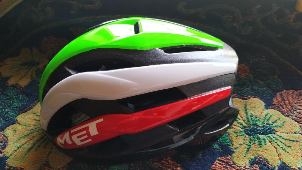Capacetes ciclismo NOVOS
