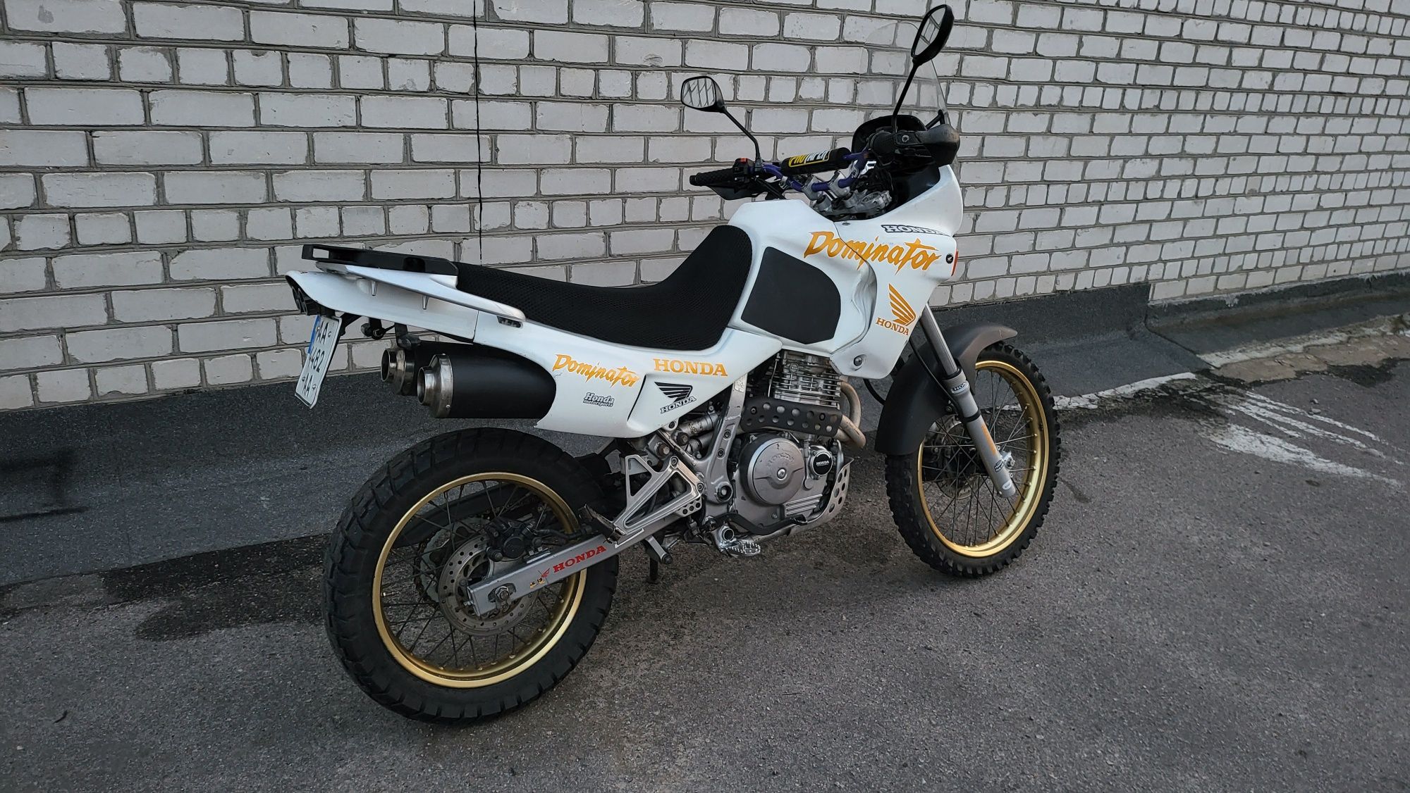 Honda NX650 Dominator
