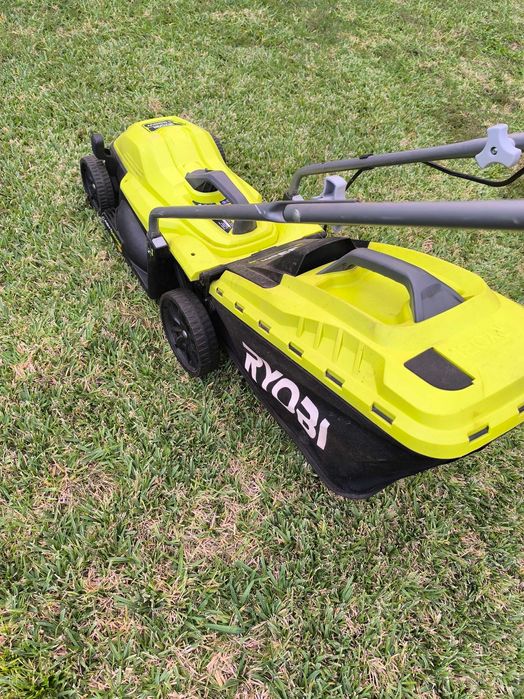 Corta-Relvas Elétrico | Cortador de Relva / Cortacésped / Lawn Mower