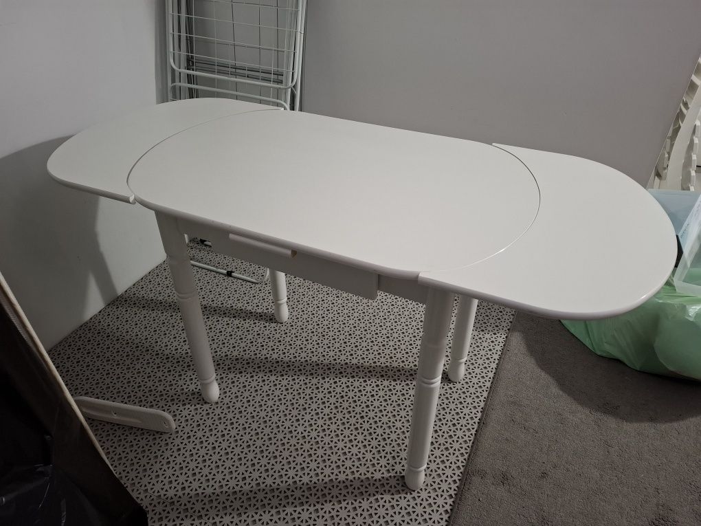 Mesa de madeira extensível