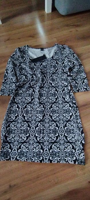 Sprzedam nową sukienkę rozmiar 42