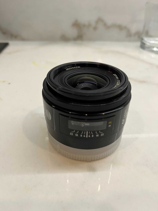 Obiektyw Minolta 28mm 1:2.8 AF idealny do apartów Sony Alpha