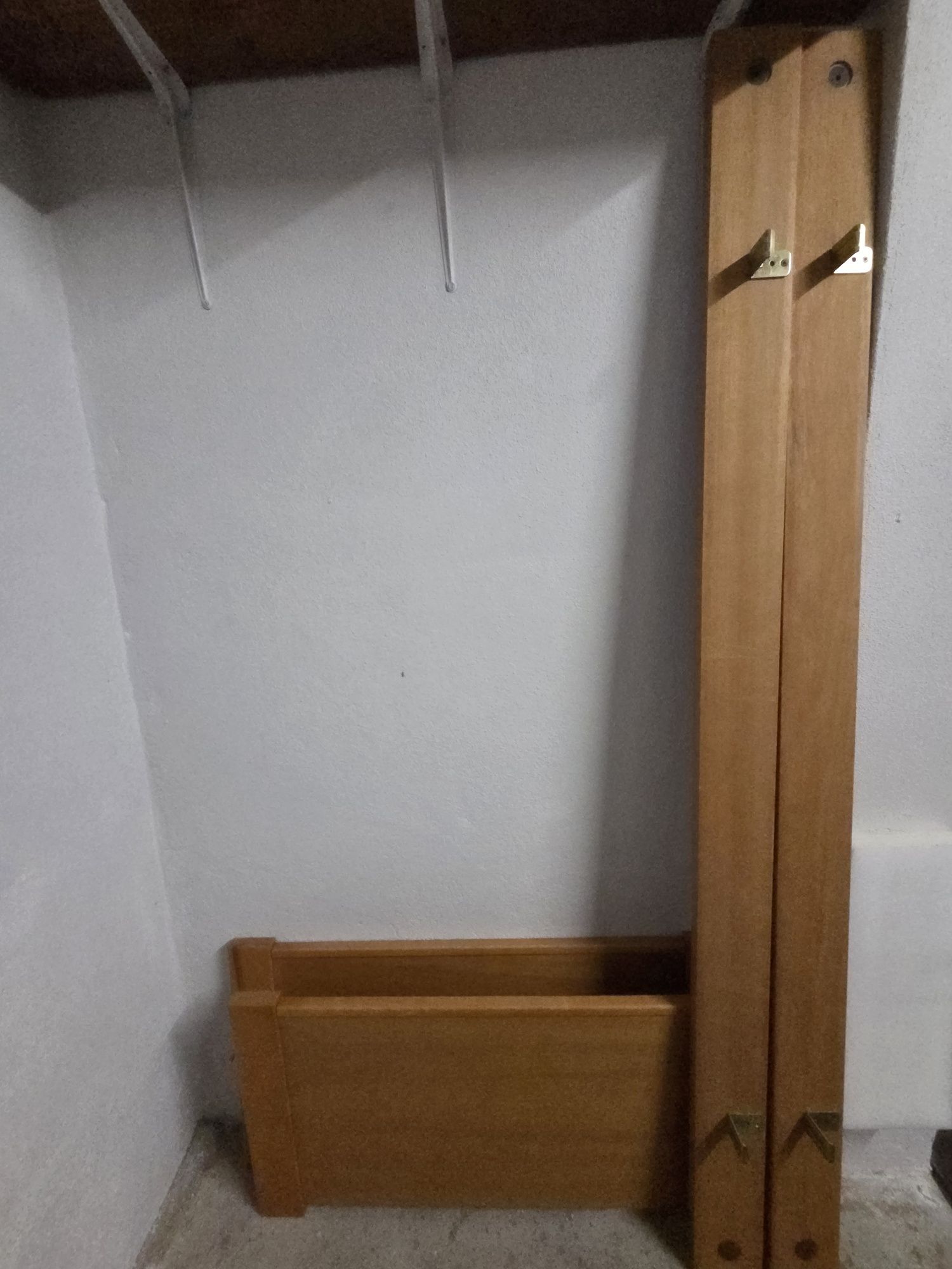 Cama sem estrado