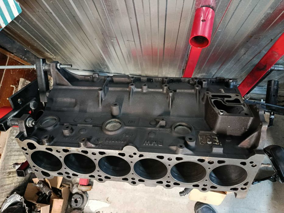Blok żeliwny BMW M50B25 nominał oringowany turbo napinacz drift M50