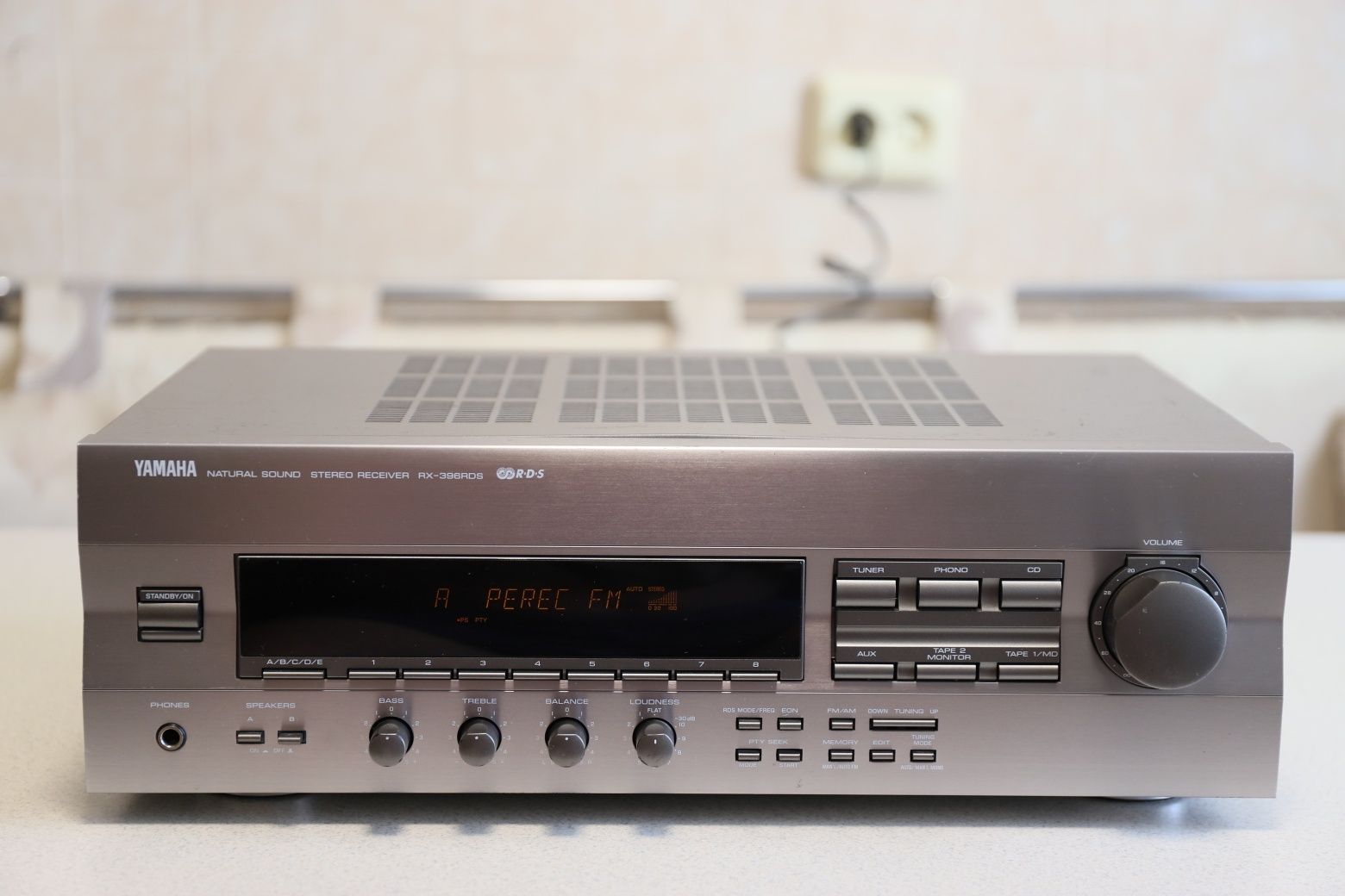 Yamaha  RX - 396 RDS receiver