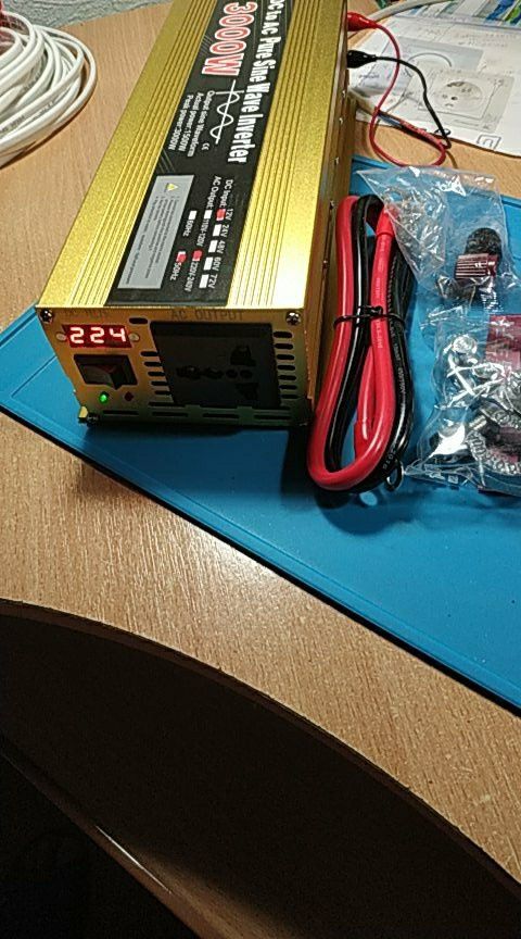 Инвертор 12В - 220В  3000w чистый синус