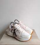 Sneakersy damskie kremowe Calvin Klein Chunky Runner rozmiar 36