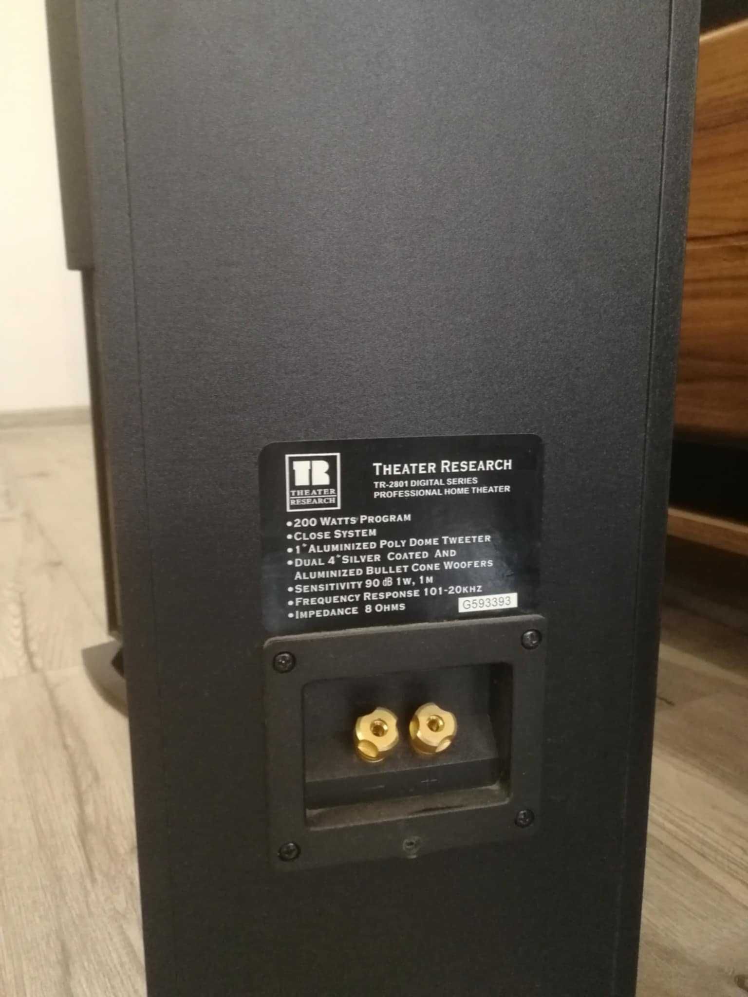 Kino domowe 5.1 + Amplituner Pioneer VSX-D514. 1400 W Subwoofer