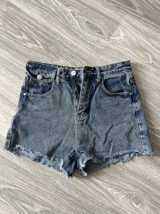 Джинсові шорти жіночі
