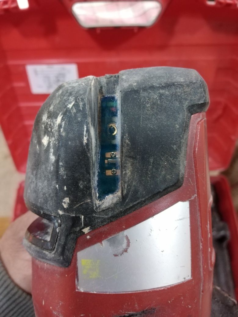 Laser PM 4-m HILTi