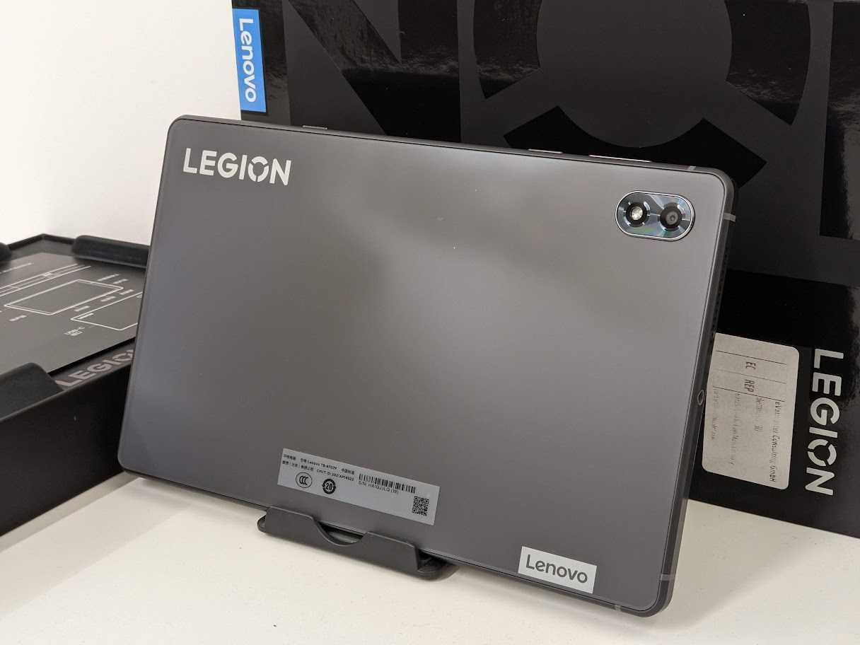 Lenovo Legion Y700 8/128 - потужний ігровий планшет з екраном 120Hz