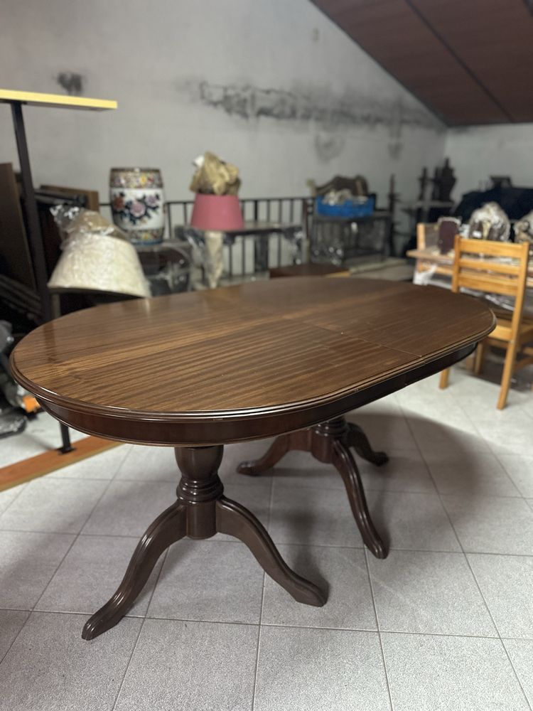 Conjunto Mesa oval + 6 cadeiras