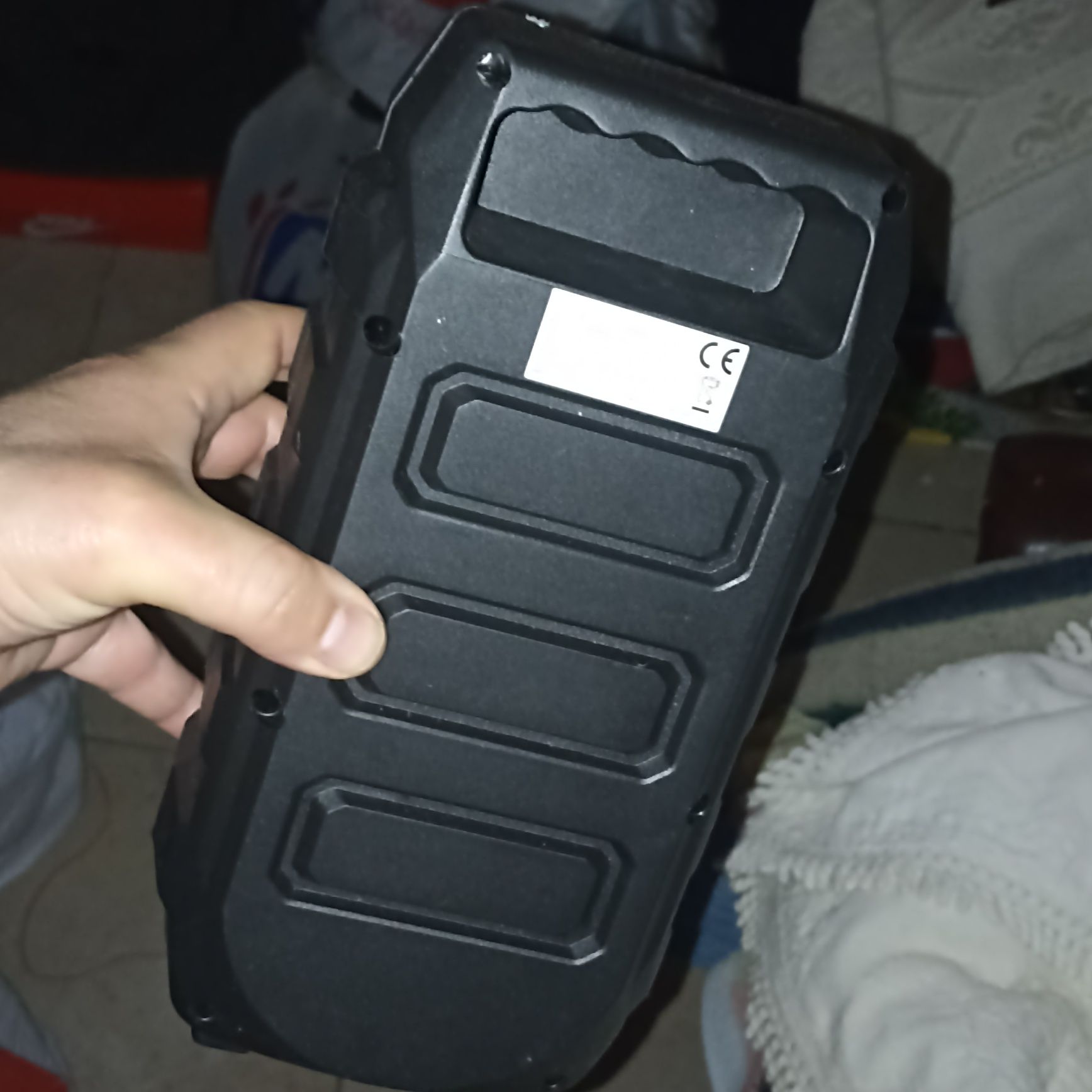 Coluna Bluetooth com entrada SD e USB bem funcional