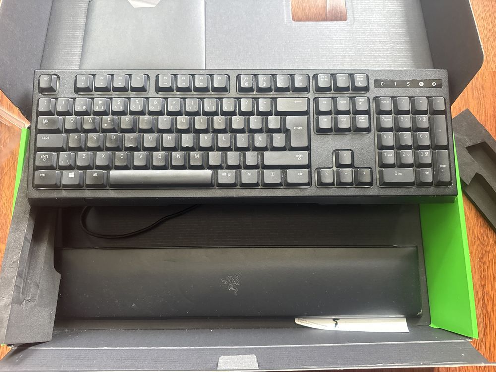 Teclado Ornata Chroma