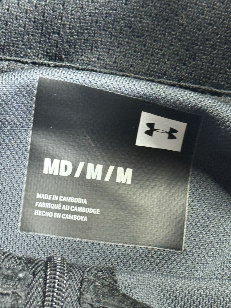 Under Armour кофта оригинал M размер
