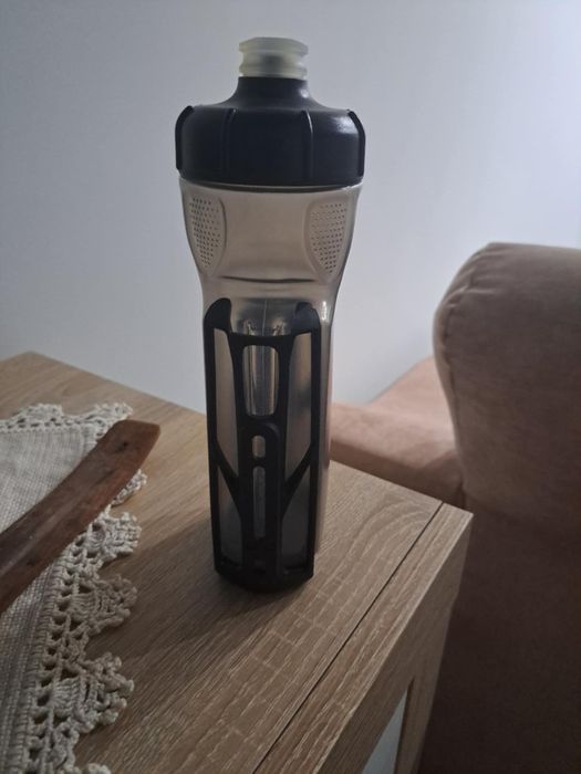 Conjunto Grade e bidon aeros cannondale. Novos. Nunca usado. Ainda Ten