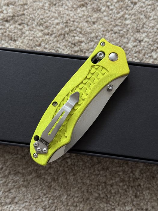 Benchmade 111H2O-Yellow N680 Discontinued. Складний ніж. Оригвнал