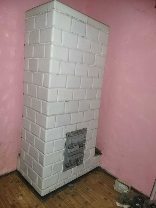 Piec kaflowy do rozbiórki