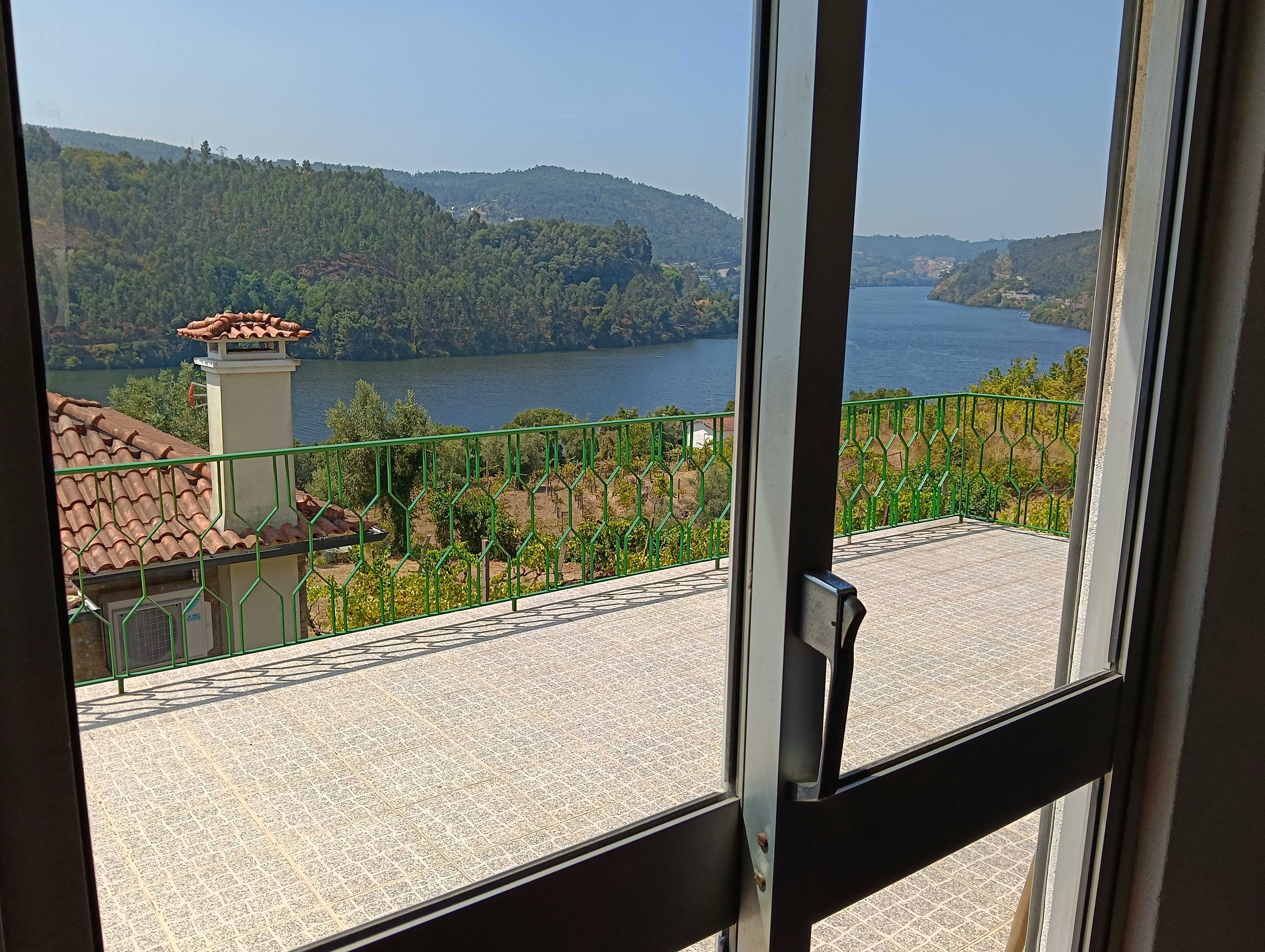 Moradia T2 vistas Rio Douro