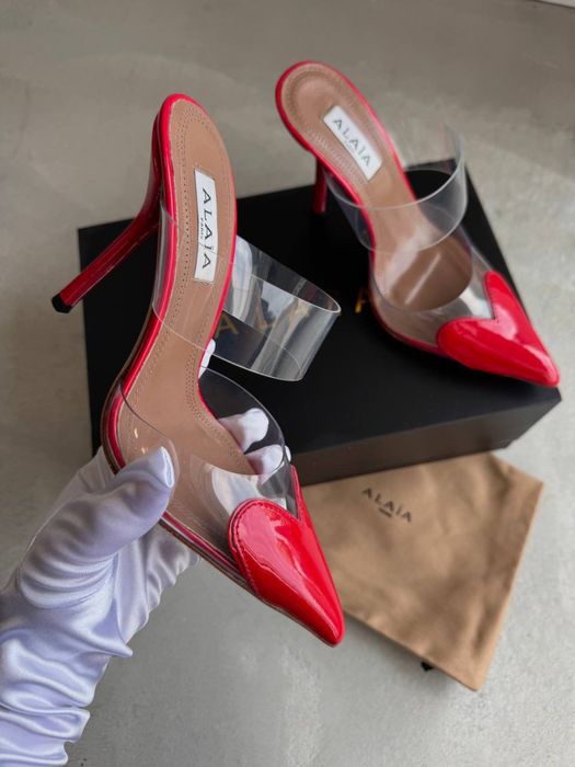Туфлі alaia різні
