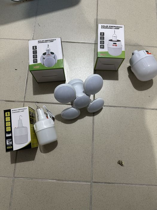 Лампочка на аккумуляторе резервное освещение для блекаута