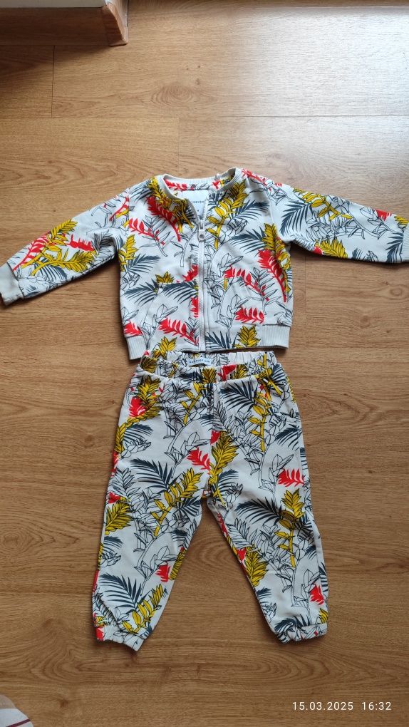 Dres dziecięcy rozmiar 80