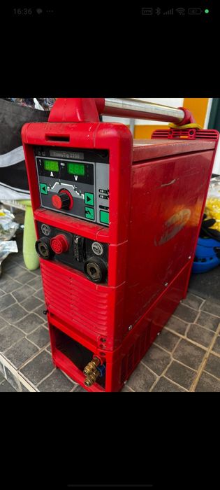 Vende se 2 máquinas de soldagem