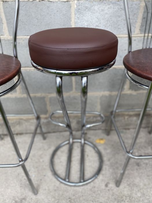 Барні стільці в доброму стані