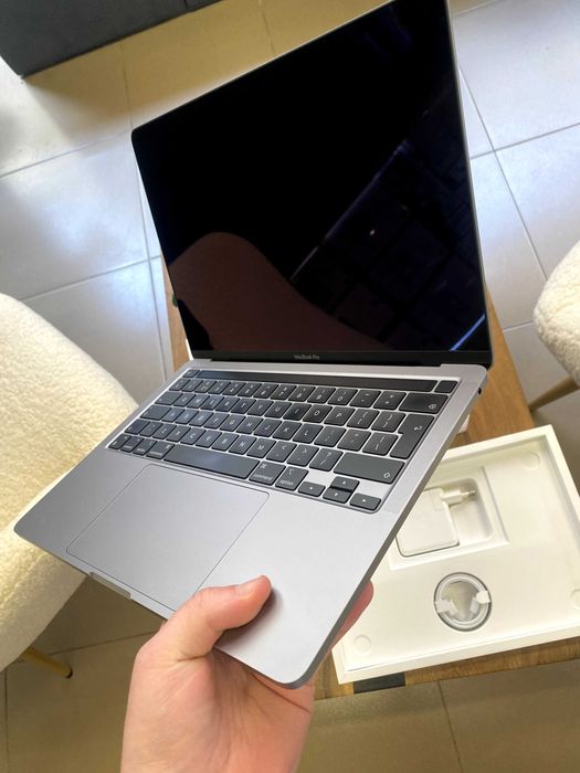 Ноутбук Apple MacBook Pro 13" M2 8/256 Space Gray (MNEH3) 2022