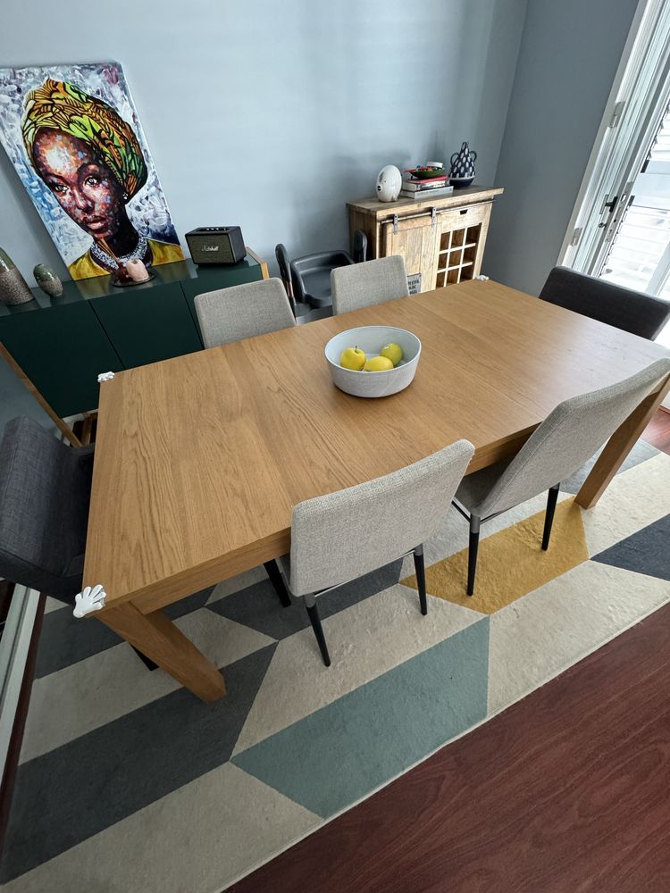 Mesa extensivel  + Cadeiras