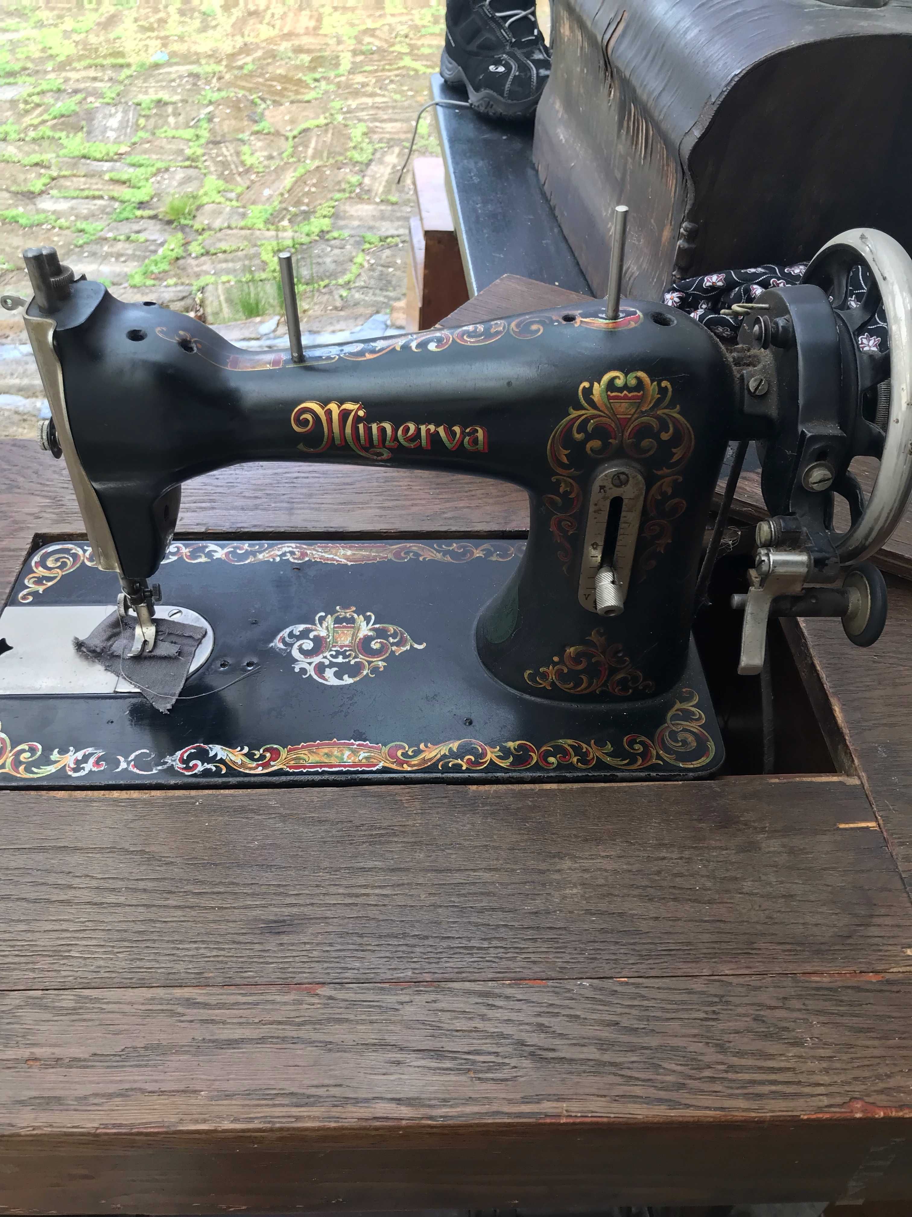 Maszyna do szycia 100 lat marki Minerva