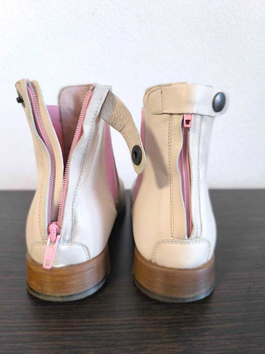 Шкіряні бежеві чоботи челсі з рожевими вставками, 40 розмір, italy